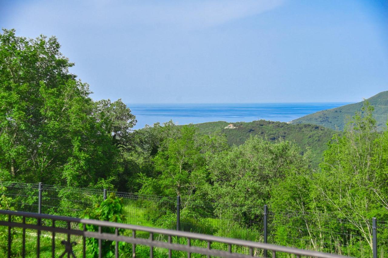 Sunset & Sunrise Villas In Stanisici-Two Villas With Common Pool Будва Екстериор снимка