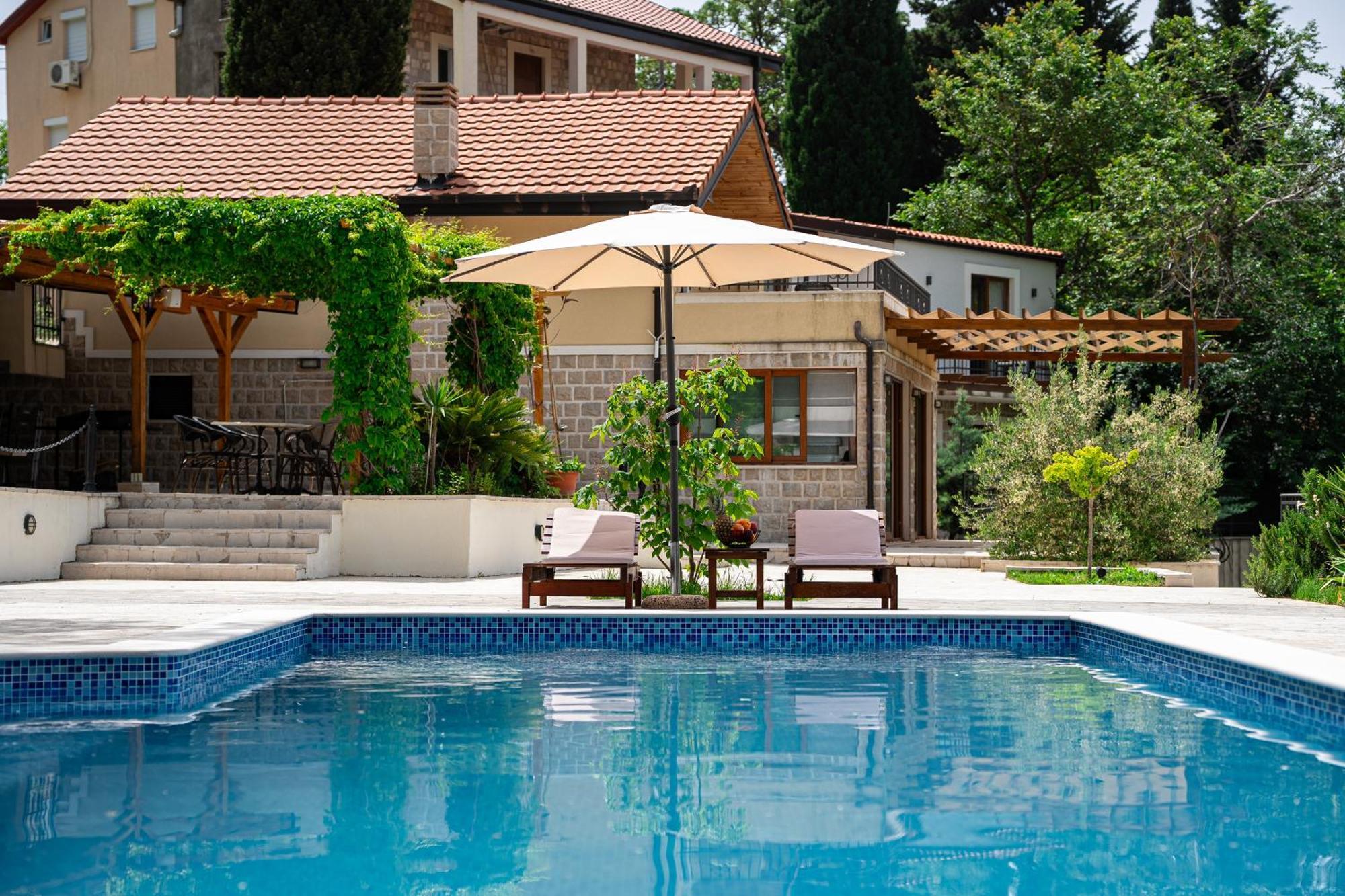 Sunset & Sunrise Villas In Stanisici-Two Villas With Common Pool Будва Екстериор снимка