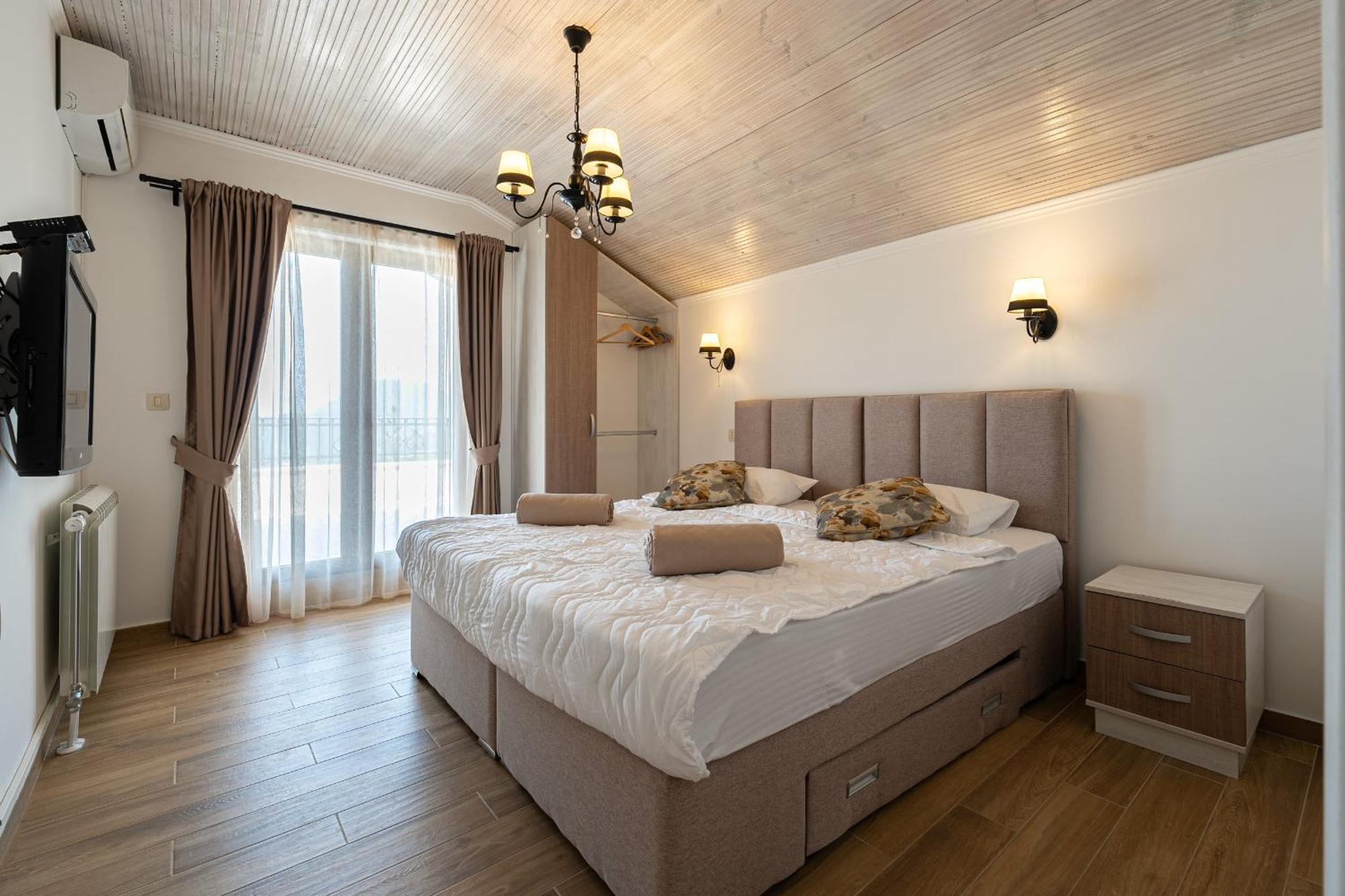 Sunset & Sunrise Villas In Stanisici-Two Villas With Common Pool Будва Екстериор снимка