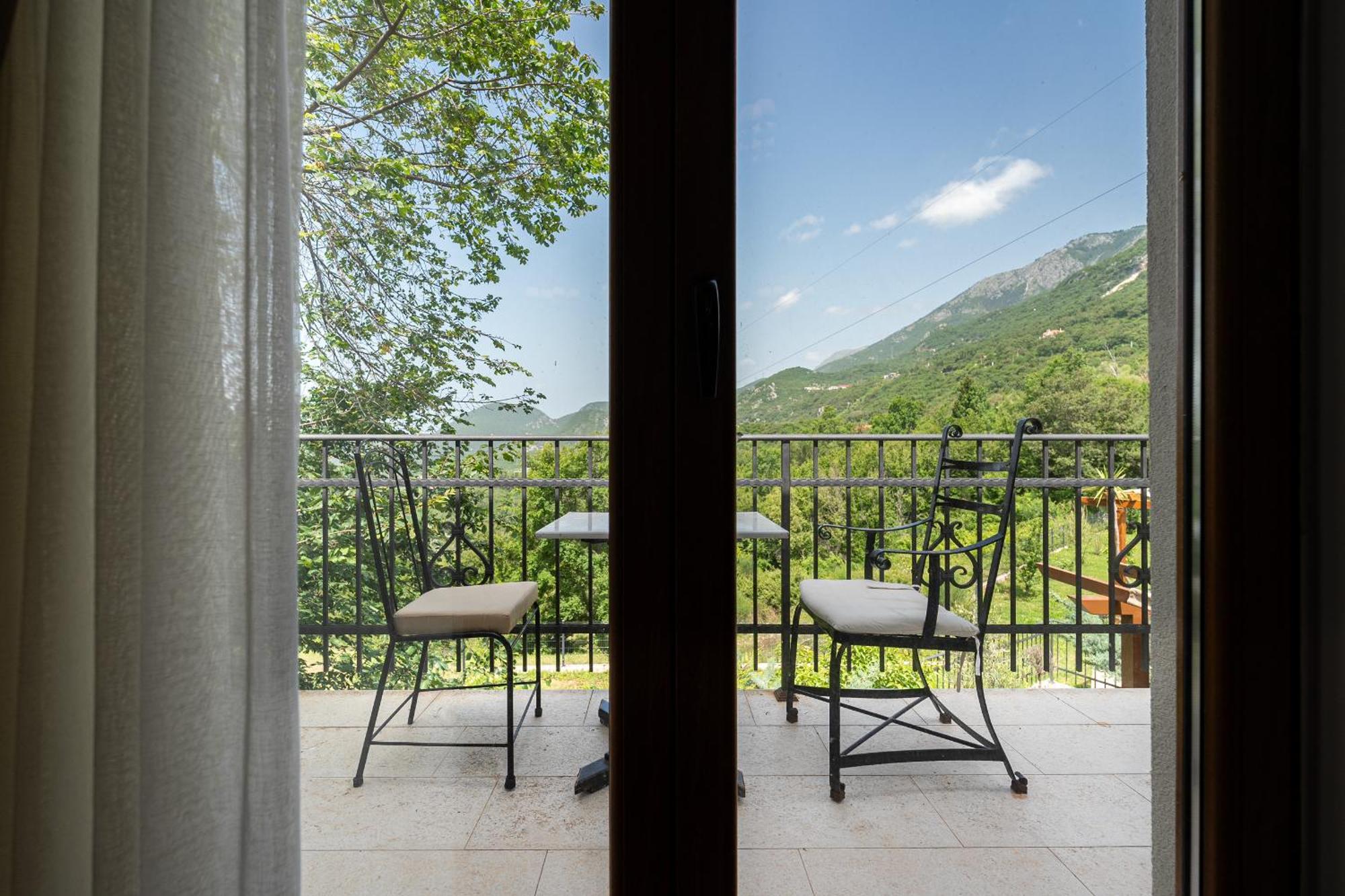 Sunset & Sunrise Villas In Stanisici-Two Villas With Common Pool Будва Екстериор снимка